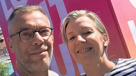 Selfiezeit: Tanja und Johnny Haeusler sind Gründer und Organisatoren der re:publica. Was 2007 mit ein paar hundert Teilnehmern in der Kalkscheune begann, ist zur größten Digitalmesse Europas geworden.
