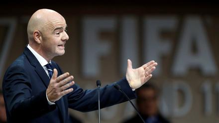 Fifa-Präsident Gianni Infantino weist jede Kritik an der Neubesetzung der Ethik-Kommission zurück.