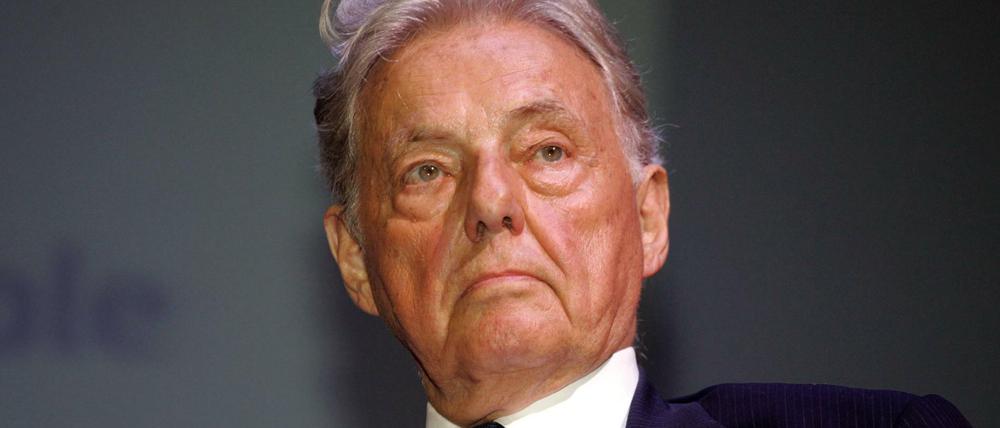 Joachim Kaiser, Musikkritiker und Feuilletonist, der letzte deutsche Kritikerpapst. Er starb am 11. Mai 2017 mit 88 Jahren.