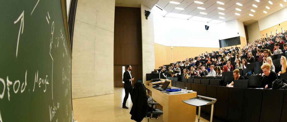 BWL-Studierende an der Uni Halle.
