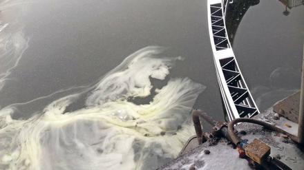 Zufallsbelichtung. Mit der Lochkamera gewonnene Impression von einer „Winterreise“.
