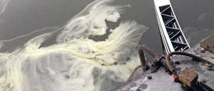 Zufallsbelichtung. Mit der Lochkamera gewonnene Impression von einer „Winterreise“.