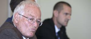 Reformer a. D. Hans-Joachim Eckert (links) und Cornel Borbely waren nicht zur Wiederwahl als Vorsitzende nominiert worden.
