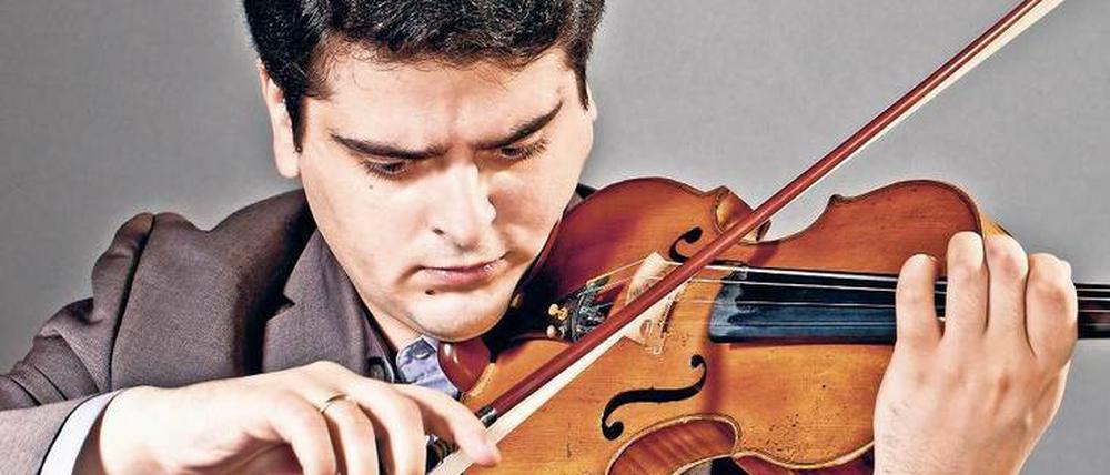 Erst nachdenken, dann spielen. Michael Barenboim, 1985 in Paris geboren, studierte zunächst an der Sorbonne.