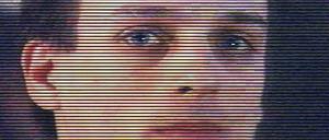 Gegenöffentlichkeit. Die Angst vor staatlicher Überwachung thematisiert Paul Garrin in seinem Video-Manifest „Reverse Big Brother“, 1990. 