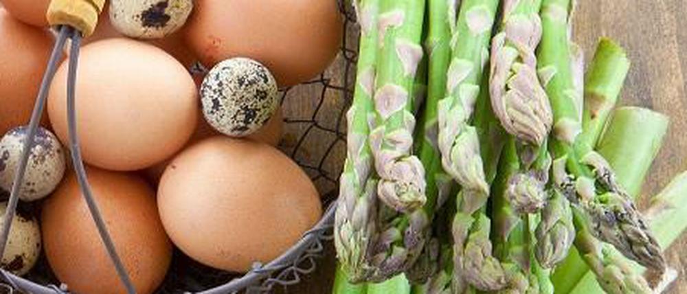 Gesund und lecker. Grüner Spargel ist reich an Vitaminen und kalorienarm.