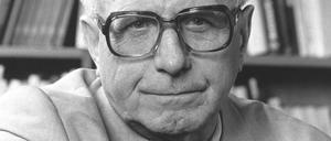 Der deutsch-französische Schriftsteller und Journalist Joseph Breitbach. Nach Breitbach, der am 9. Mai 1980 starb, ist der höchstdotierte deutsche Literaturpreis benannt. 