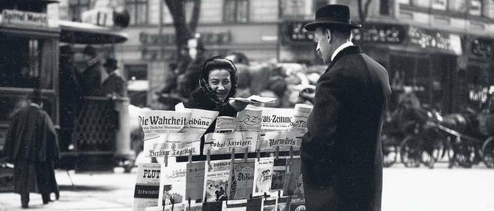 Im Kaiserreich gab es keine politische Opposition. Diese Funktion übernahm die "Meinungspresse", was ihr eine schnell wachsende Bedeutung verlieh. Es herrschte ein harter Konkurrenzkampf um die Leser der Drei-Millionen-Stadt Berlin.