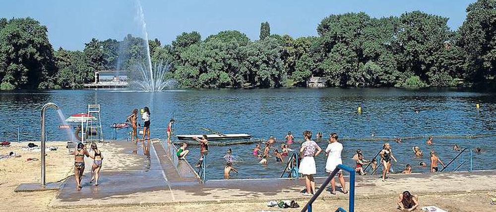 Der Weiße See. Das Strandbad öffnet schneller als erwartet wieder.