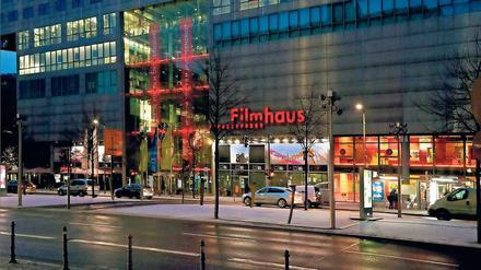 Notlösung. Im Sony-Center am Potsdamer Platz sind derzeit die Stiftung Deutsche Kinemathek, das Filmmuseum und das Kino Arsenal untergebracht.