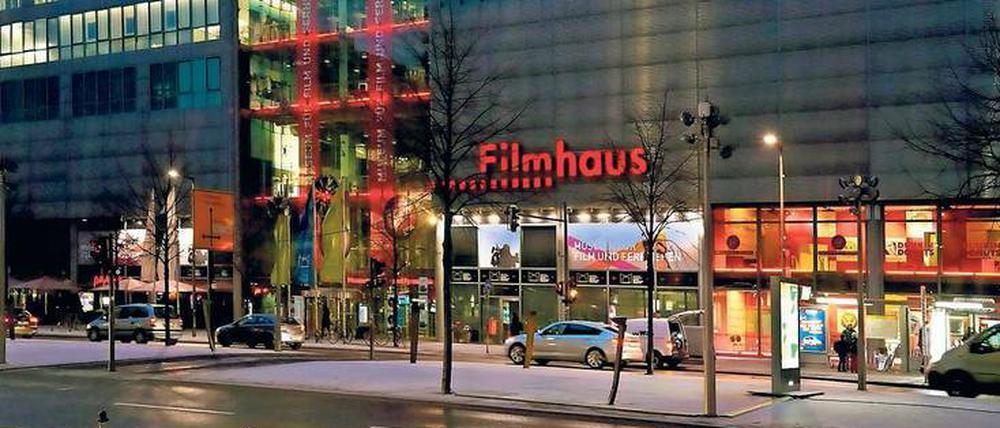 Notlösung. Im Sony-Center am Potsdamer Platz sind derzeit die Stiftung Deutsche Kinemathek, das Filmmuseum und das Kino Arsenal untergebracht.