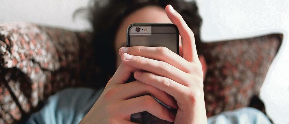 Die Welt, wie sie mir gefällt! Via Smartphone sind die Jugendlichen nah dran an den Problemen der Gesellschaft, aber bis zum 18. Geburtstag in der Regel ohne Chance auf Mitbestimmung. Das sollte sich schnell ändern.