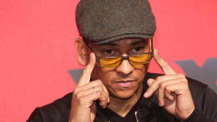 Für sein Lied „Marionetten“ ist Xavier Naidoo scharf angegriffen worden.