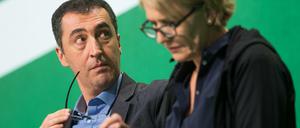 Die Bundesvorsitzenden der Grünen, Simone Peter und Cem Özdemir, müssen die Wende schaffen. 