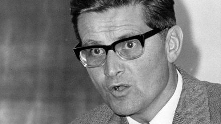 Der deutsche Philosoph Karl-Otto Apel im Jahr 1966. 