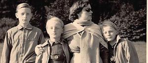 Die Familie: von links: Otto Sander, Chris Sander, Marianne Sander, Adolf Sander