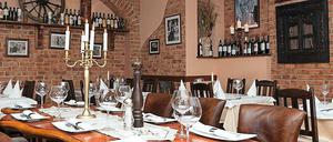 Rustikale Gemütlichkeit: das griechische Restaurant "Jevssis" in Steglitz.