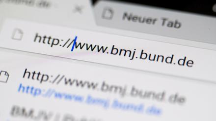 Das BGH urteilte, dass die Speicherung von Surfprotokollen im Internet rechtens ist - wenn die Seiten von Hackern bedroht sind.
