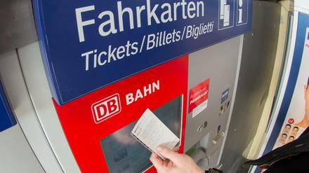 Von gestern? Bis 2019 soll es im ÖPNV nach dem Willen des Bundes keine Papier-Tickets mehr geben.