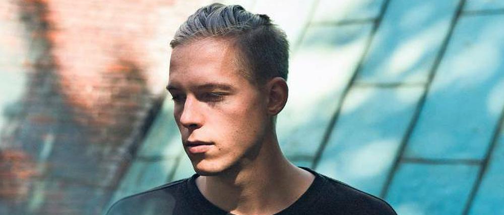 Betrachtet die Leere. Max Rieger ist All Diese Gewalt.