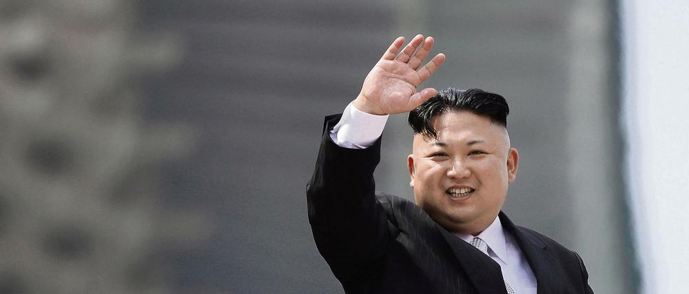 Wurde schon für Sony-Hack verantwortlich gemacht: Der nordkoreanische Machthaber Kim Jong Un Foto: Wong Maye-E/AP/dpa