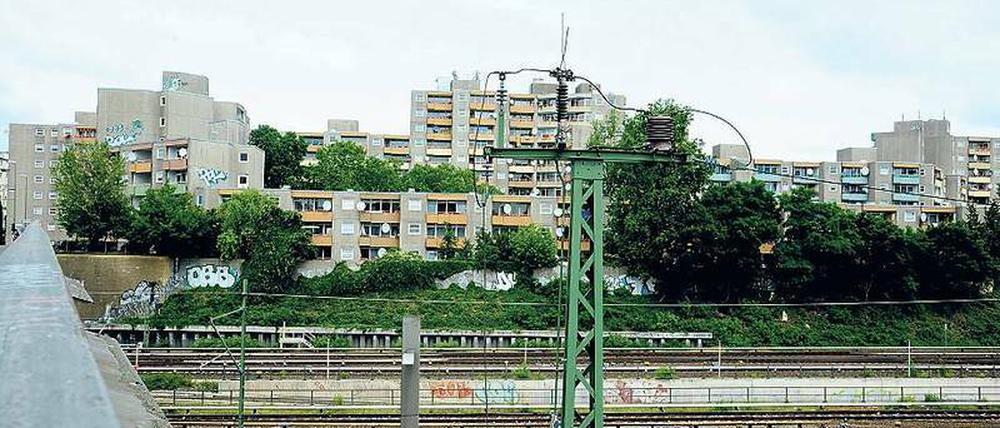Mittig. Blick von der Swinemünder Brücke.