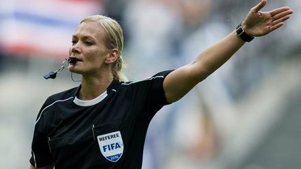 Steinhaus wird die erste Schiedsrichterin in Liga eins.