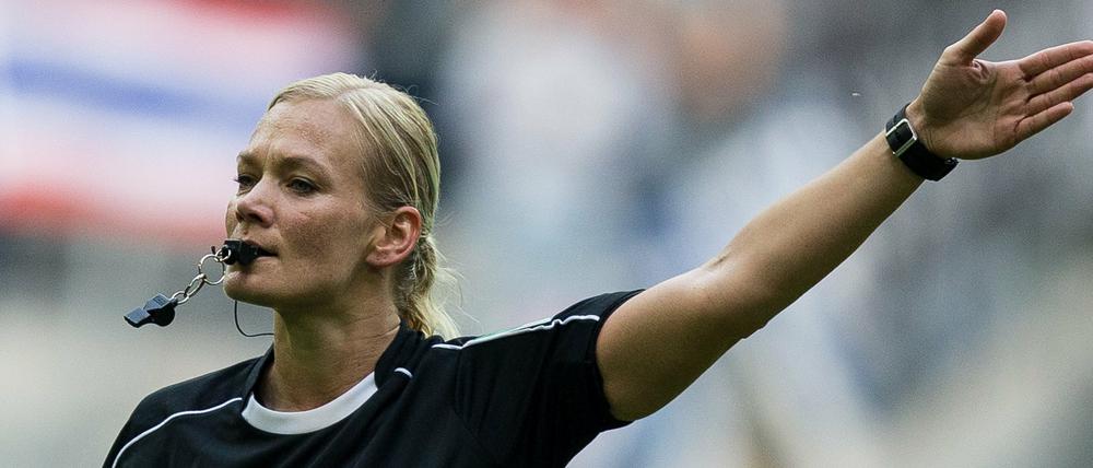 Steinhaus wird die erste Schiedsrichterin in Liga eins.