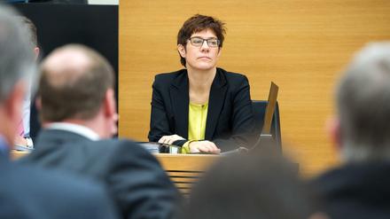 Die bisherige ist auch die neue Ministerpräsidentin im Saarland: Annegret Kramp-Karrenbauer (CDU).