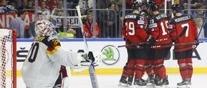 An Philipp Grubauer lag es nicht, dass Deutschland gegen Kanada praktisch chancenlos war.