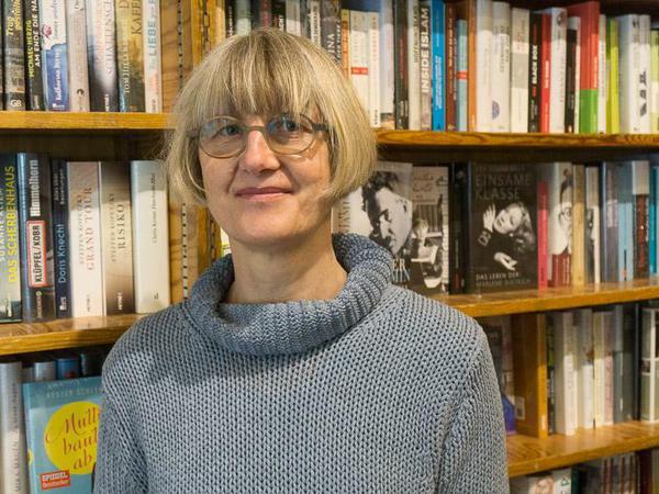 Sabine Hansen ist seit 2002 Inhaberin der Buchhandlung "Holzapfel".