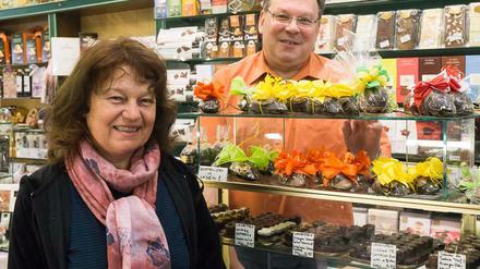 140 lose Pralinensorten bieten Helge Urmanczy und Edith Smith in ihrer "Confiserie Zehlendorf" an.