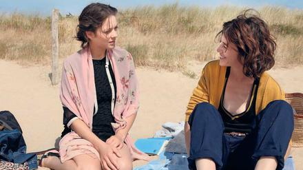 Marion Cottilard (l.) und Charlotte Gainsbourg im Eröffnungsfilm "Les Fantômes d’Ismaël".