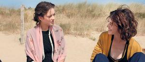 Marion Cottilard (l.) und Charlotte Gainsbourg im Eröffnungsfilm "Les Fantômes d’Ismaël".