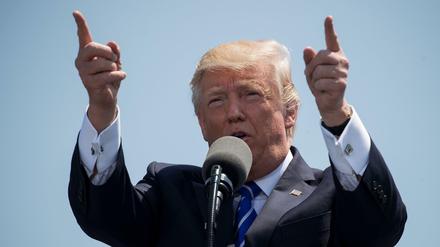 Der Druck auf den US-Präsidenten Donald Trump ist so groß wie nie. 