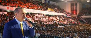 Mann starker Worte: Präsident Erdogan will mit „harter Faust“ gegen „Verrat“ vorgehen. 