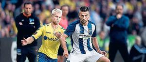 Daran will Hertha diesmal vorbei. Vedad Ibisevic in der Qualifikation zur Europa League zu Saisonbeginn – die Berliner scheiterten an Bröndby. Foto: Liselotte Sabroe/dpa