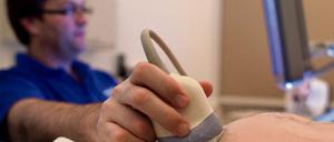 Fremdleistungen wie die Schwangerenbetreuung kosten Milliarden.