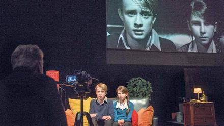 Kaum auszuhalten. „Five Easy Pieces“. Milo Rau wurde dafür mit dem 3sat-Preis 2017 (und 10 000 Euro) ausgezeichnet. 
