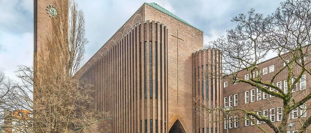 Eindrücklicher Bau: die Kirche am Hohenzollernplatz wurde bisher dem Architekten Fritz Höger zugeschrieben.