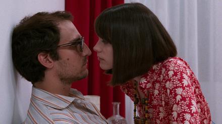 Das französische Drama "Le Redoutable" erzählt von niemand Geringerem Jean-Luc Godard (Louis Garell) und seiner Liebesbeziehung zur Schauspielerin Anne Wiazemsky (Stacy Martin). Regisseur Michel Hazanavicius hatte für seinen Cannes-Beitrag "The Artist" 2011 den Oscar gewonnen.