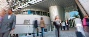 Das Ludwig Erhard Haus in der Charlottenburger Fasanenstraße beherbergt unter anderem die Berliner Industrie- und Handelskammer. Auch die Standortförderagentur Berlin Partner und der Verein VBKI sitzen hier.