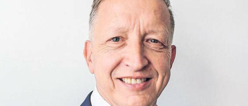 Jens-Peter Labus hat sich einen Chip unter in den Körper pflanzen lassen.