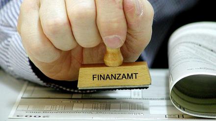 Jedes Jahr ein Riesenspaß: Die Steuererklärung. Im besten Fall gibt es am Ende den Stempel der Behörde - und Geld zurück.