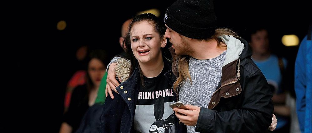 Nach dem Anschlag auf ein Popkonzert, der viele Kinder und Jugendliche getroffen hatte, herrschte in Manchester Verzweiflung.