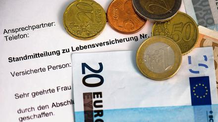 Für eine Handvoll Euro: Lebensversicherungen werfen weniger Rendite ab.