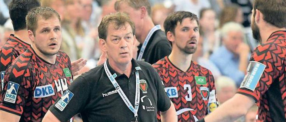 „Jedem meiner Spieler ist die Bedeutung dieses Spiels bewusst“, sagt Füchse-Trainer Velimir Petkovic vor dem Duell mit Magdeburg.