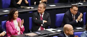 Armin Laschet in der konstituierenden Sitzung des 20. Deutschen Bundestages