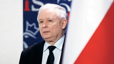 Er ist Polens starker Mann: PiS-Parteichef Jaroslaw Kaczynski stellt sich gegen die Aufnahme von Flüchtlingen.