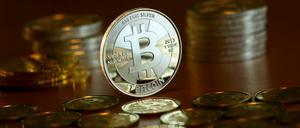 Der Kurs der Bitcoins ist zuletzt stark gestiegen.